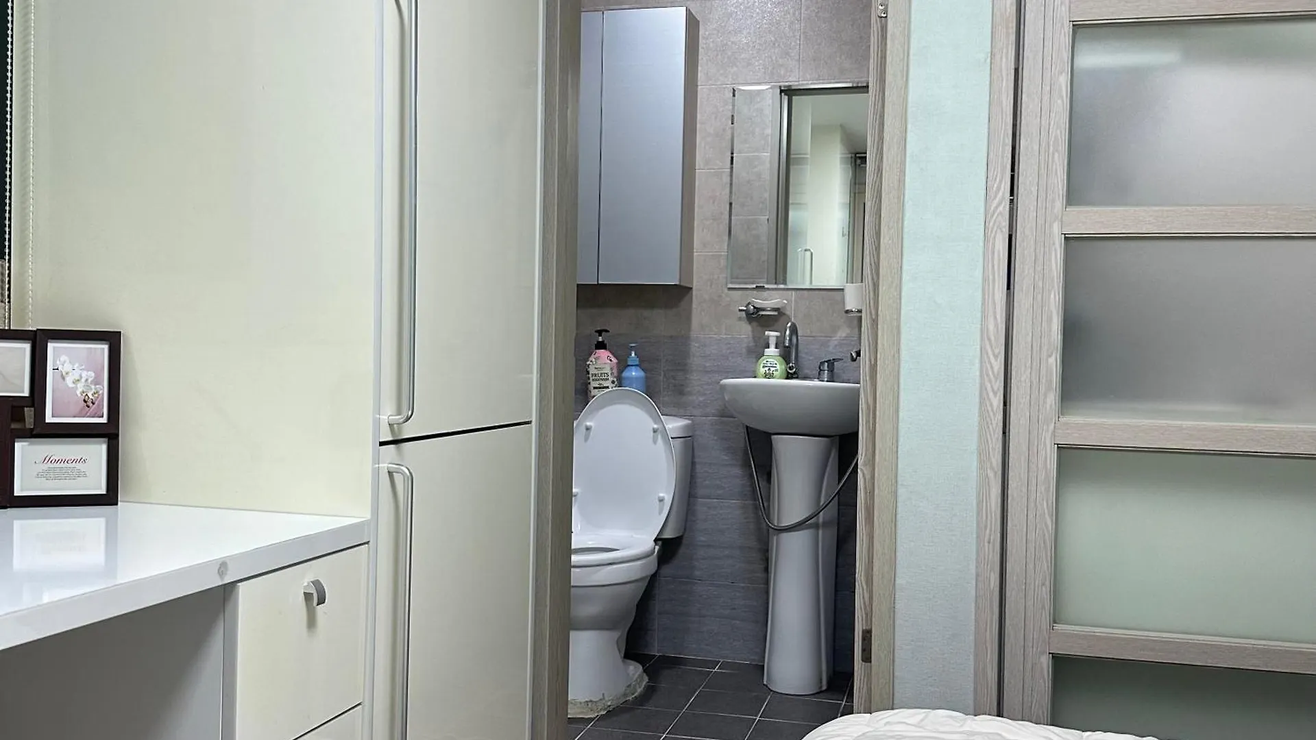 Apartment Studio Near Nakseongdae Station Seoul