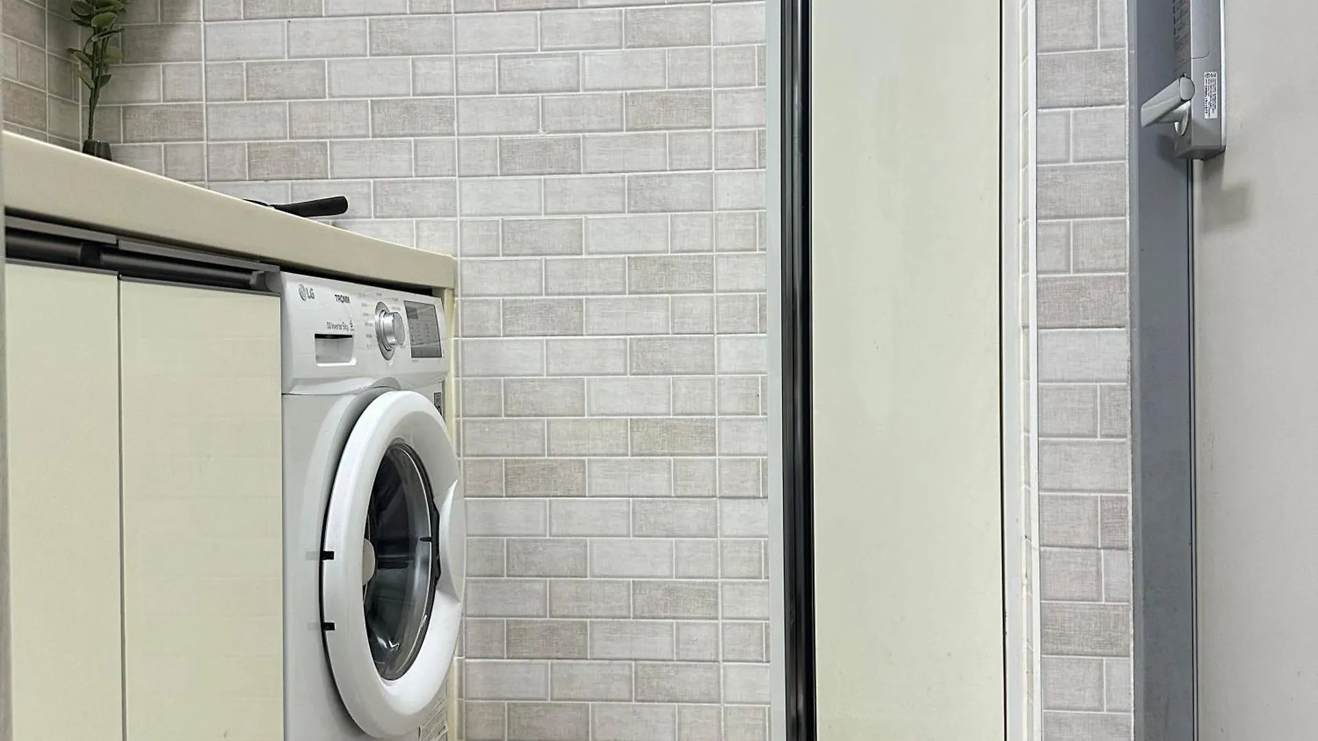 Apartment Studio Near Nakseongdae Station Seoul