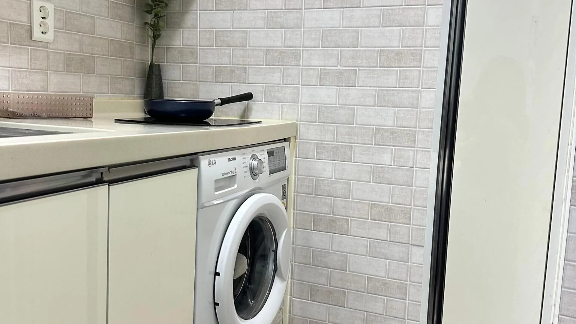Studio Near Nakseongdae Station Seoul