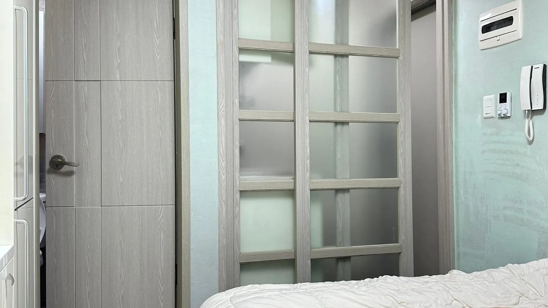 Studio Near Nakseongdae Station Seoul Apartment